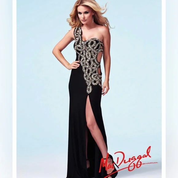 green emerald velvet dress Mac Duggal - Pink Crepe 3/4 Sleeve A-Line Gown with Flower Trim main image 1